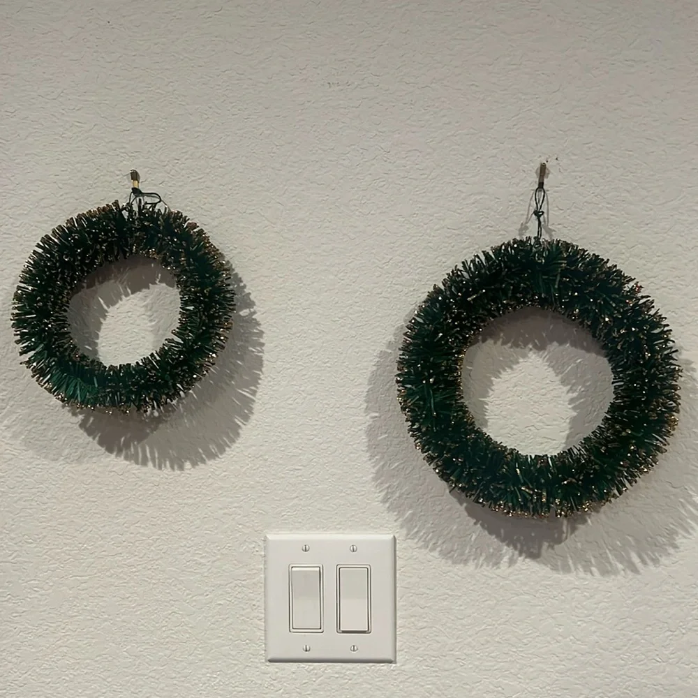 Dekorasyon Pandan Wreath Green w/Glittered Gold Tips, Set of 2, 8